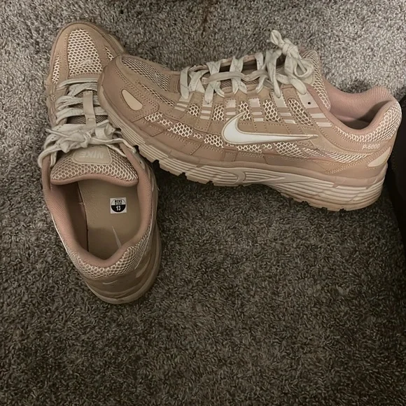 P6000 Nike Shoes - Picture 2 of 3